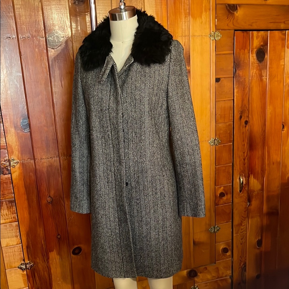 Banana Republic Chic Herringbone Coat with Faux Fur Collar